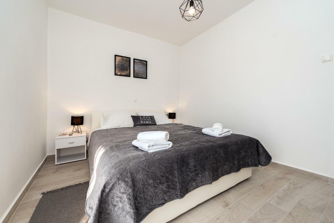 Ane Apartment
